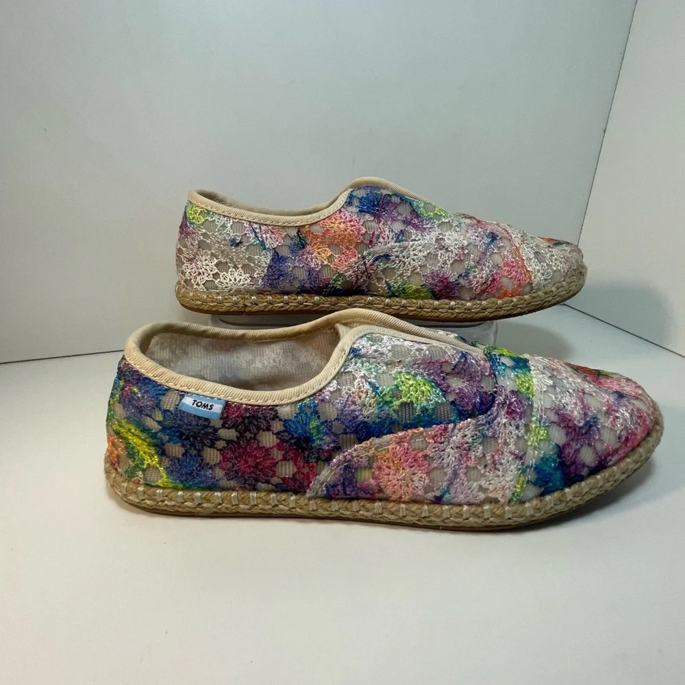 TOMS Palmera Multi Crochet Lace Rainbow Flats Womens Size 7.5 NWOT